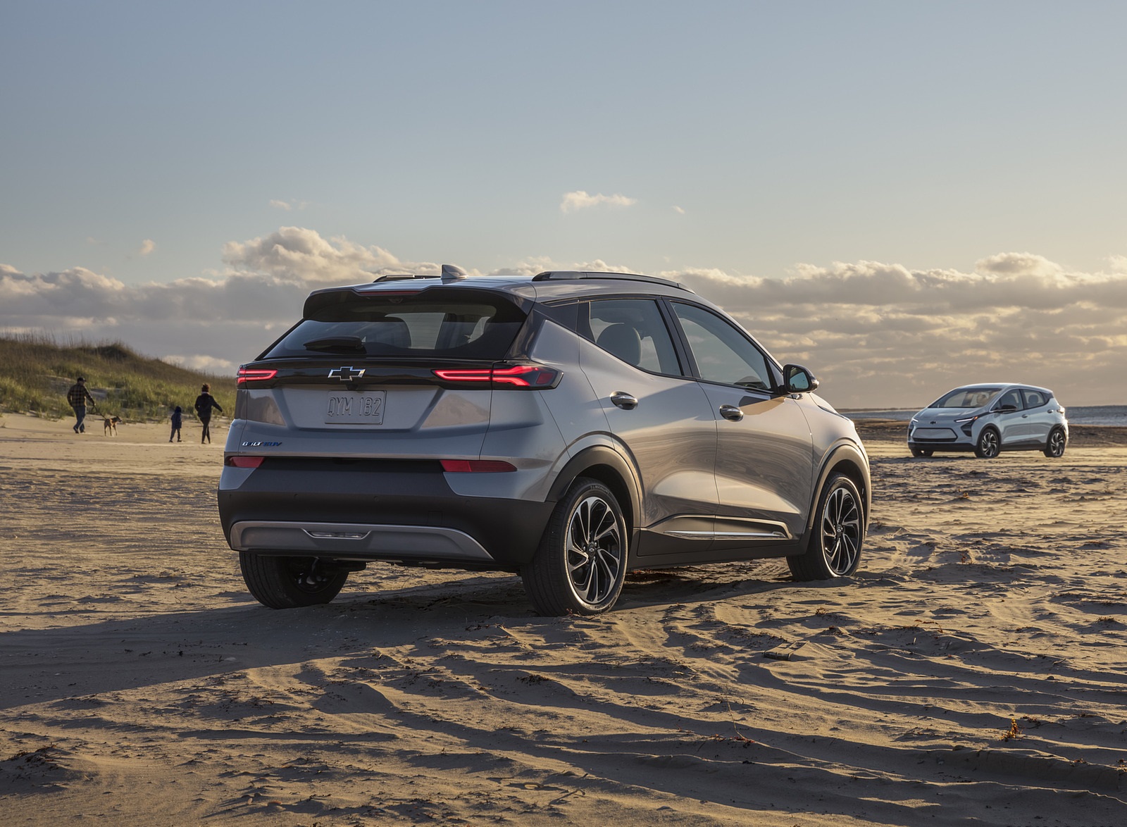 2022 Chevrolet Bolt EUV Rear Three-Quarter Wallpapers (7)