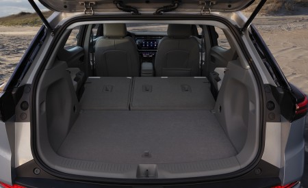 2022 Chevrolet Bolt EUV Trunk Wallpapers 450x275 (19)