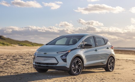 2022 Chevrolet Bolt EV Front Three-Quarter Wallpapers 450x275 (5)