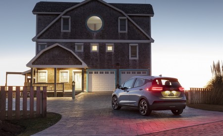 2022 Chevrolet Bolt EV Rear Three-Quarter Wallpapers  450x275 (13)