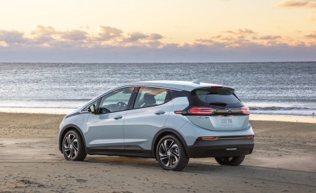 2022 Chevrolet Bolt EV Rear Three-Quarter Wallpapers  450x275 (6)