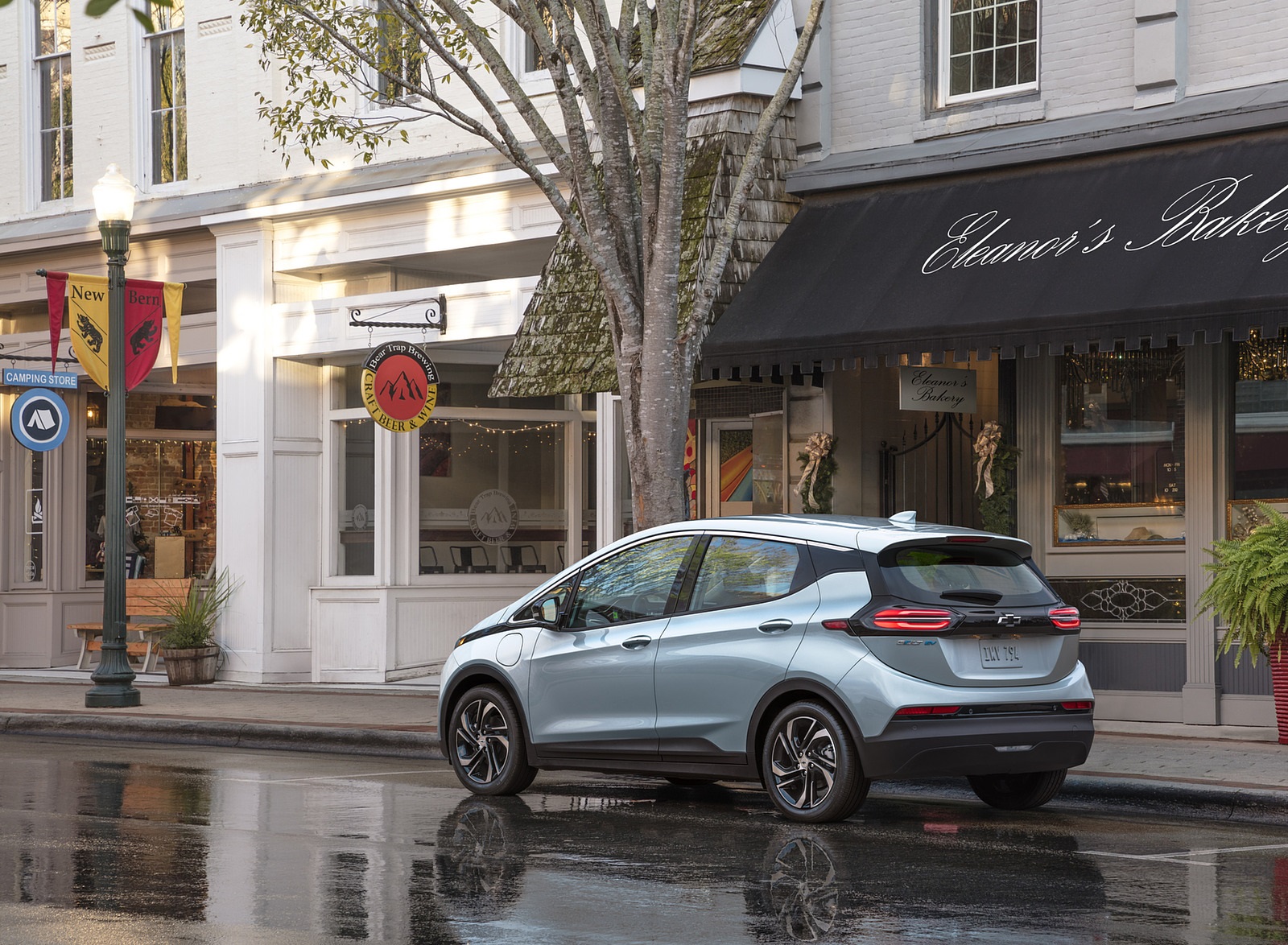2022 Chevrolet Bolt EV Rear Three-Quarter Wallpapers (12)