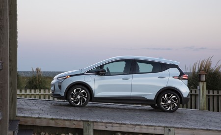 2022 Chevrolet Bolt EV Side Wallpapers  450x275 (9)