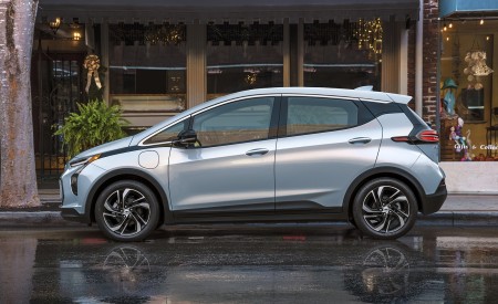 2022 Chevrolet Bolt EV Side Wallpapers 450x275 (11)