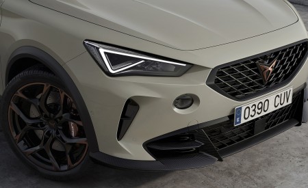 2022 Cupra Formentor VZ5 (Color: Tayga Grey) Headlight Wallpapers 450x275 (12)