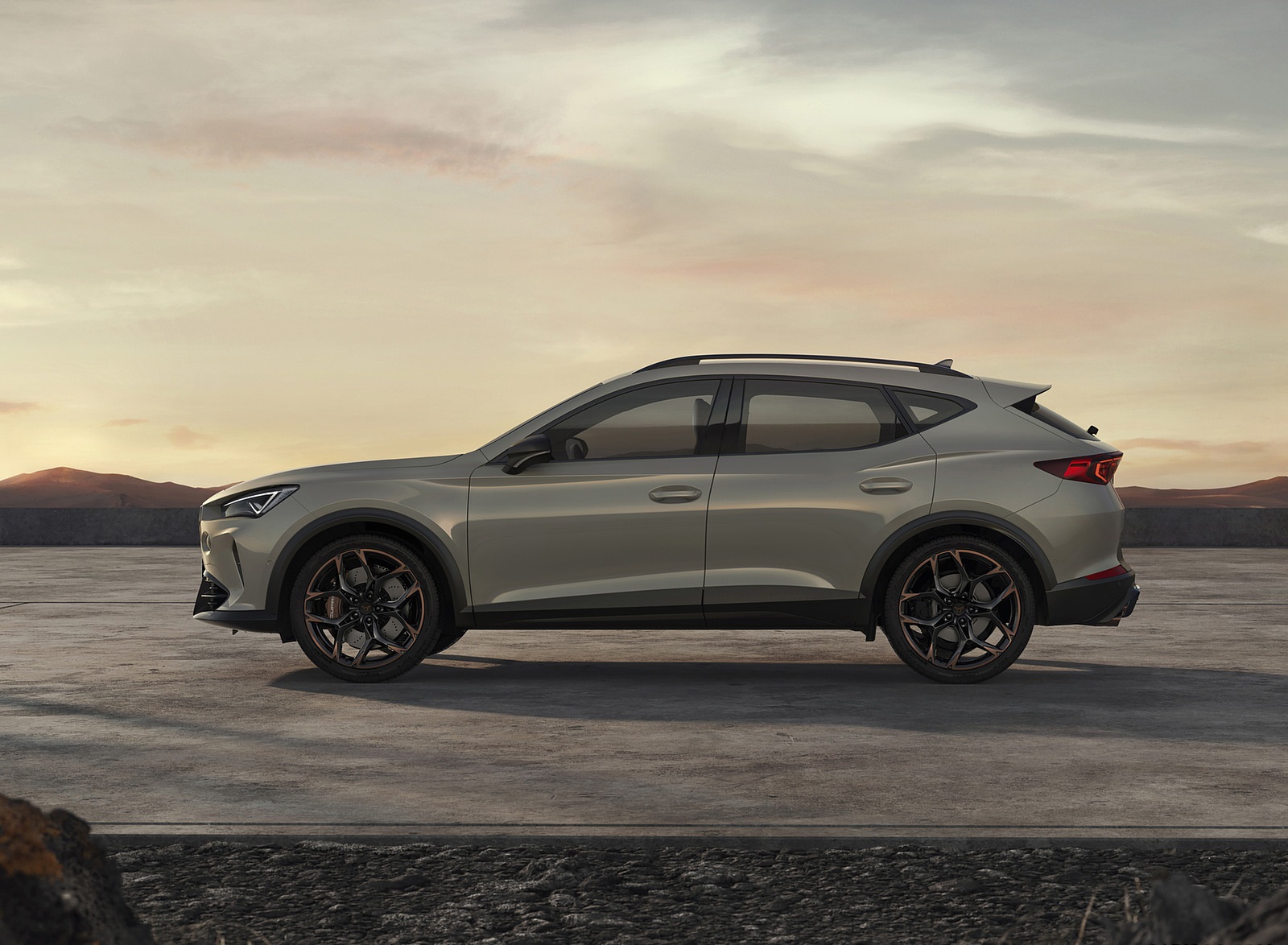 2022 Cupra Formentor VZ5 (Color: Tayga Grey) Side Wallpapers (7)