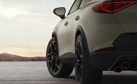 2022 Cupra Formentor VZ5 (Color: Tayga Grey) Tail Light Wallpapers 450x275 (10)