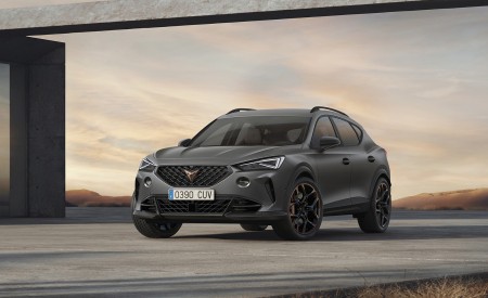2022 Cupra Formentor VZ5 (Color: Tech Matt) Front Three-Quarter Wallpapers 450x275 (18)