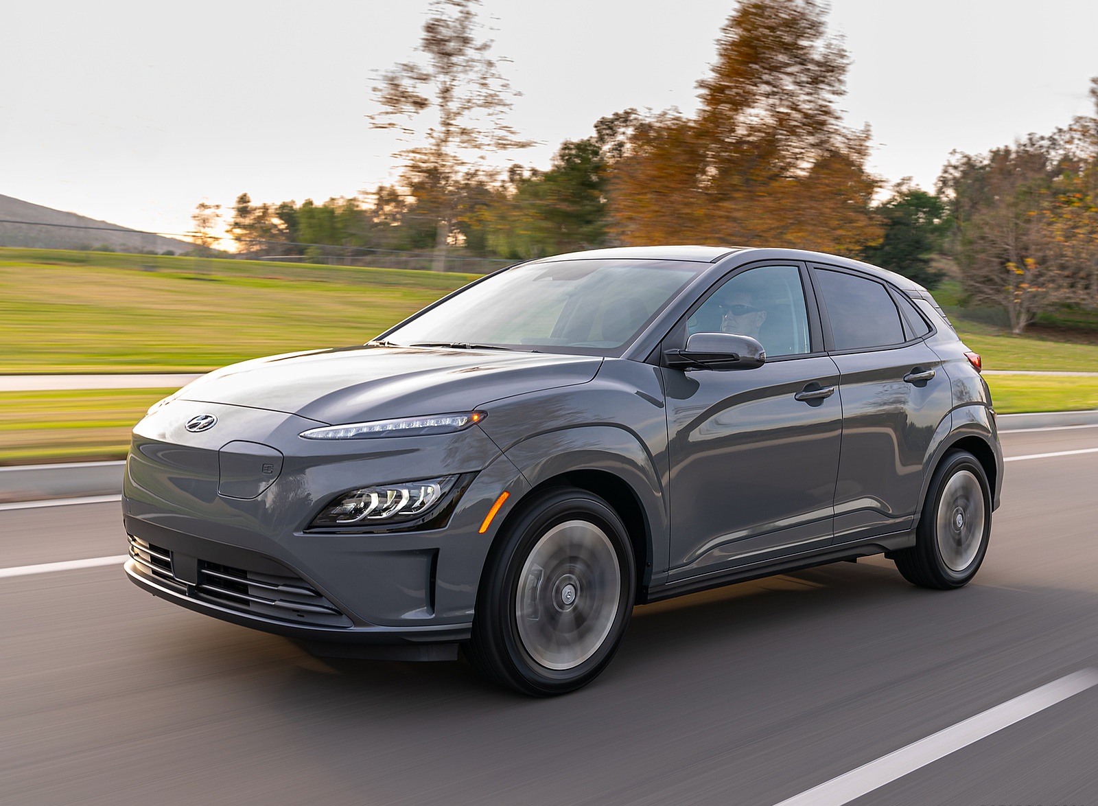 2022 Hyundai Kona Electric Front Three-Quarter Wallpapers  (2)