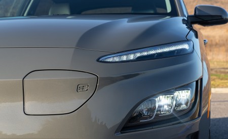 2022 Hyundai Kona Electric Headlight Wallpapers 450x275 (9)
