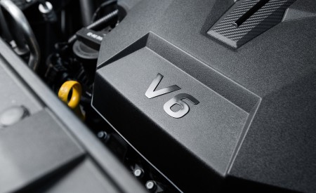 2022 Kia Carnival Engine Wallpapers 450x275 (27)