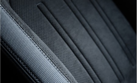 2022 Land Rover Defender V8 110 Interior Seats Wallpapers 450x275 (46)