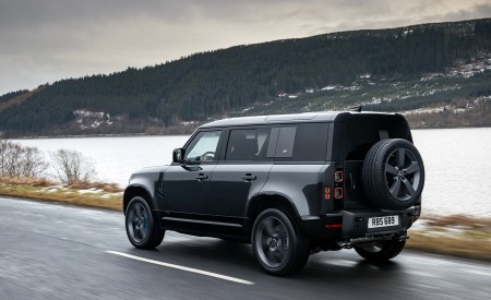 2022 Land Rover Defender V8 110 Rear Three-Quarter Wallpapers 450x275 (5)