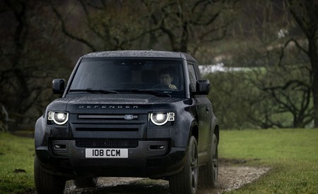 2022 Land Rover Defender V8 90 Front Wallpapers 450x275 (24)