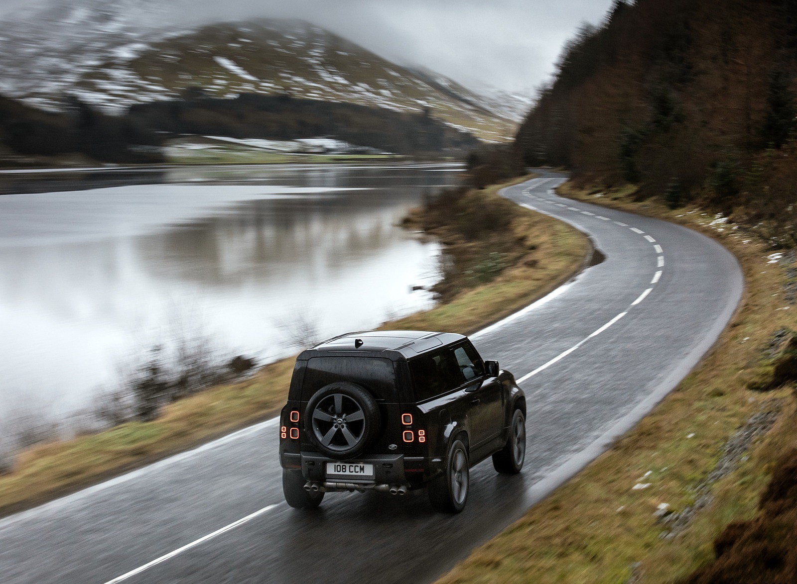 2022 Land Rover Defender V8 90 Rear Wallpapers (12)