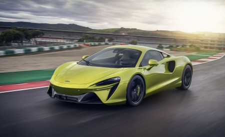 2022 McLaren Artura Front Three-Quarter Wallpapers 450x275 (17)