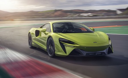 2022 McLaren Artura Front Three-Quarter Wallpapers 450x275 (16)
