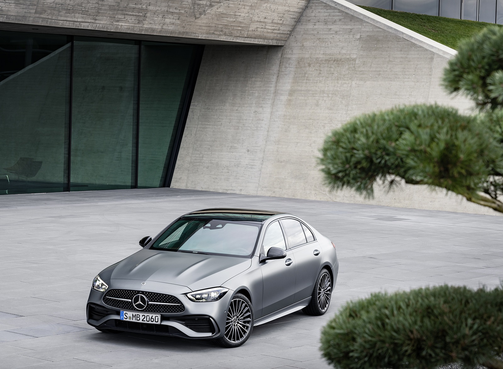 2022 Mercedes-Benz C-Class (Color: Selenite Grey Magno) Front Three-Quarter Wallpapers (14)