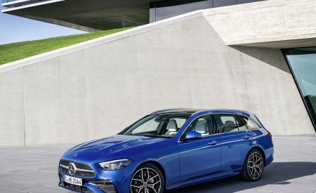 2022 Mercedes-Benz C-Class Wagon T-Model (Color: Spectral Blue) Front Three-Quarter Wallpapers 450x275 (23)