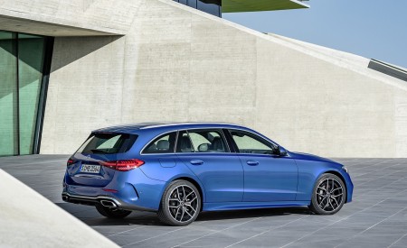 2022 Mercedes-Benz C-Class Wagon T-Model (Color: Spectral Blue) Rear Three-Quarter Wallpapers 450x275 (26)