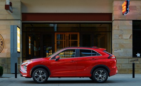 2022 Mitsubishi Eclipse Cross Side Wallpapers 450x275 (16)