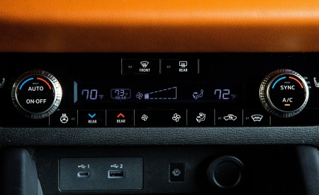 2022 Mitsubishi Outlander Central Console Wallpapers  450x275 (59)