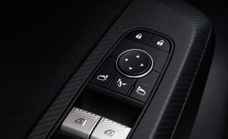 2022 Mitsubishi Outlander Interior Detail Wallpapers 450x275 (66)