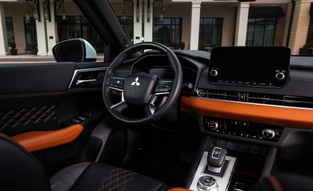 2022 Mitsubishi Outlander Interior Wallpapers  450x275 (47)