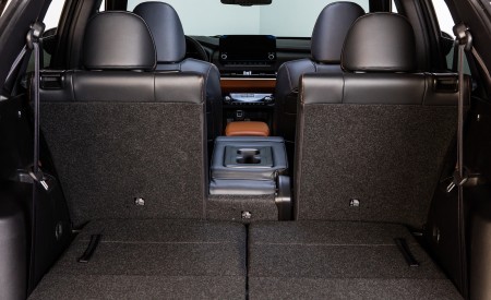 2022 Mitsubishi Outlander Trunk Wallpapers 450x275 (75)
