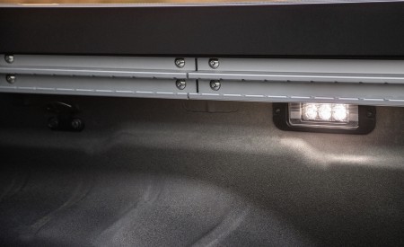 2022 Nissan Frontier Detail Wallpapers  450x275 (17)