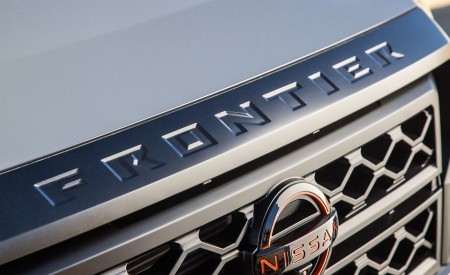 2022 Nissan Frontier Detail Wallpapers 450x275 (16)