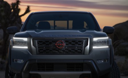 2022 Nissan Frontier Headlight Wallpapers 450x275 (10)