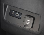 2022 Nissan Frontier Interior Detail Wallpapers  150x120 (28)