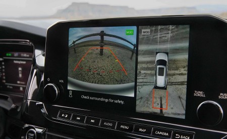 2022 Nissan Pathfinder Central Console Wallpapers 450x275 (73)