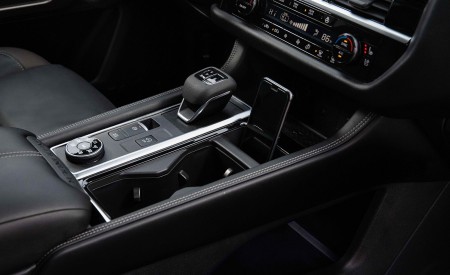 2022 Nissan Pathfinder Central Console Wallpapers 450x275 (78)