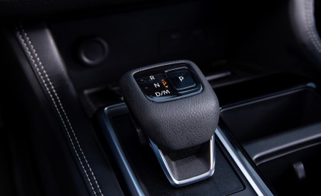 2022 Nissan Pathfinder Central Console Wallpapers  450x275 (77)