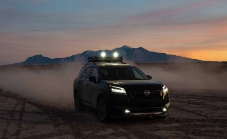 2022 Nissan Pathfinder Front Three-Quarter Wallpapers 450x275 (58)