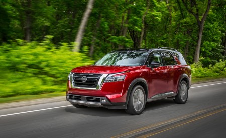 2022 Nissan Pathfinder Front Three-Quarter Wallpapers 450x275 (14)