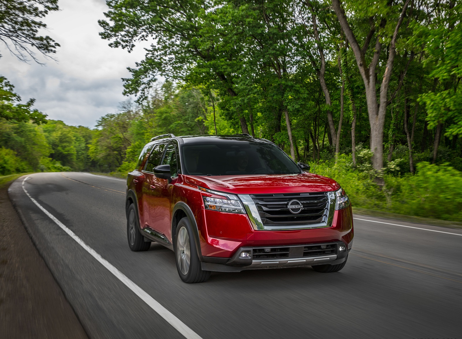 2022 Nissan Pathfinder Front Three-Quarter Wallpapers  (13)