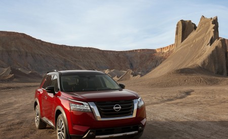 2022 Nissan Pathfinder Front Three-Quarter Wallpapers 450x275 (59)