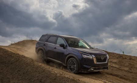 2022 Nissan Pathfinder Off-Road Wallpapers 450x275 (9)