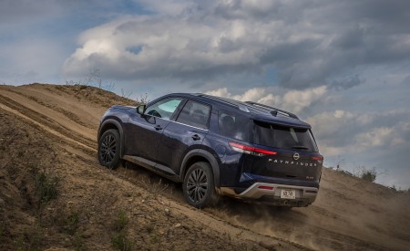 2022 Nissan Pathfinder Off-Road Wallpapers  450x275 (10)