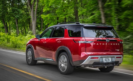 2022 Nissan Pathfinder Rear Three-Quarter Wallpapers 450x275 (15)