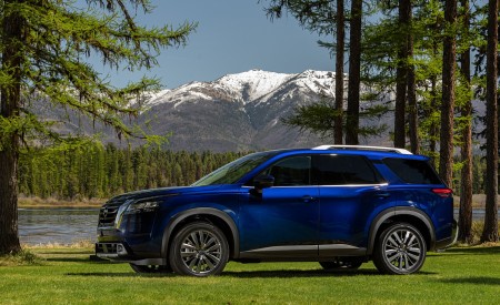 2022 Nissan Pathfinder Side Wallpapers 450x275 (48)