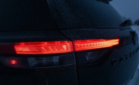2022 Nissan Pathfinder Tail Light Wallpapers 450x275 (67)