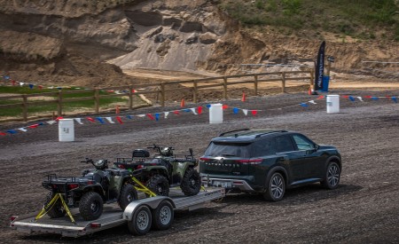 2022 Nissan Pathfinder Towing Wallpapers 450x275 (4)