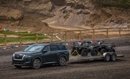 2022 Nissan Pathfinder Towing Wallpapers 450x275 (3)