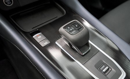 2022 Nissan Qashqai Central Console Wallpapers 450x275 (47)