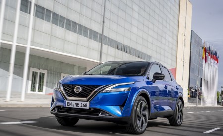 2022 Nissan Qashqai Front Three-Quarter Wallpapers 450x275 (16)