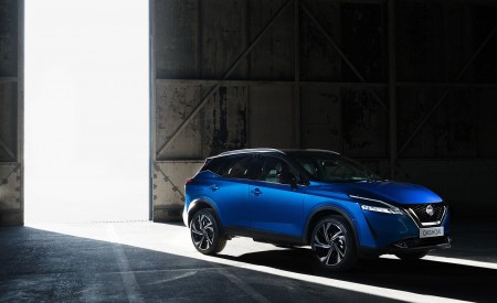 2022 Nissan Qashqai Front Three-Quarter Wallpapers 450x275 (142)